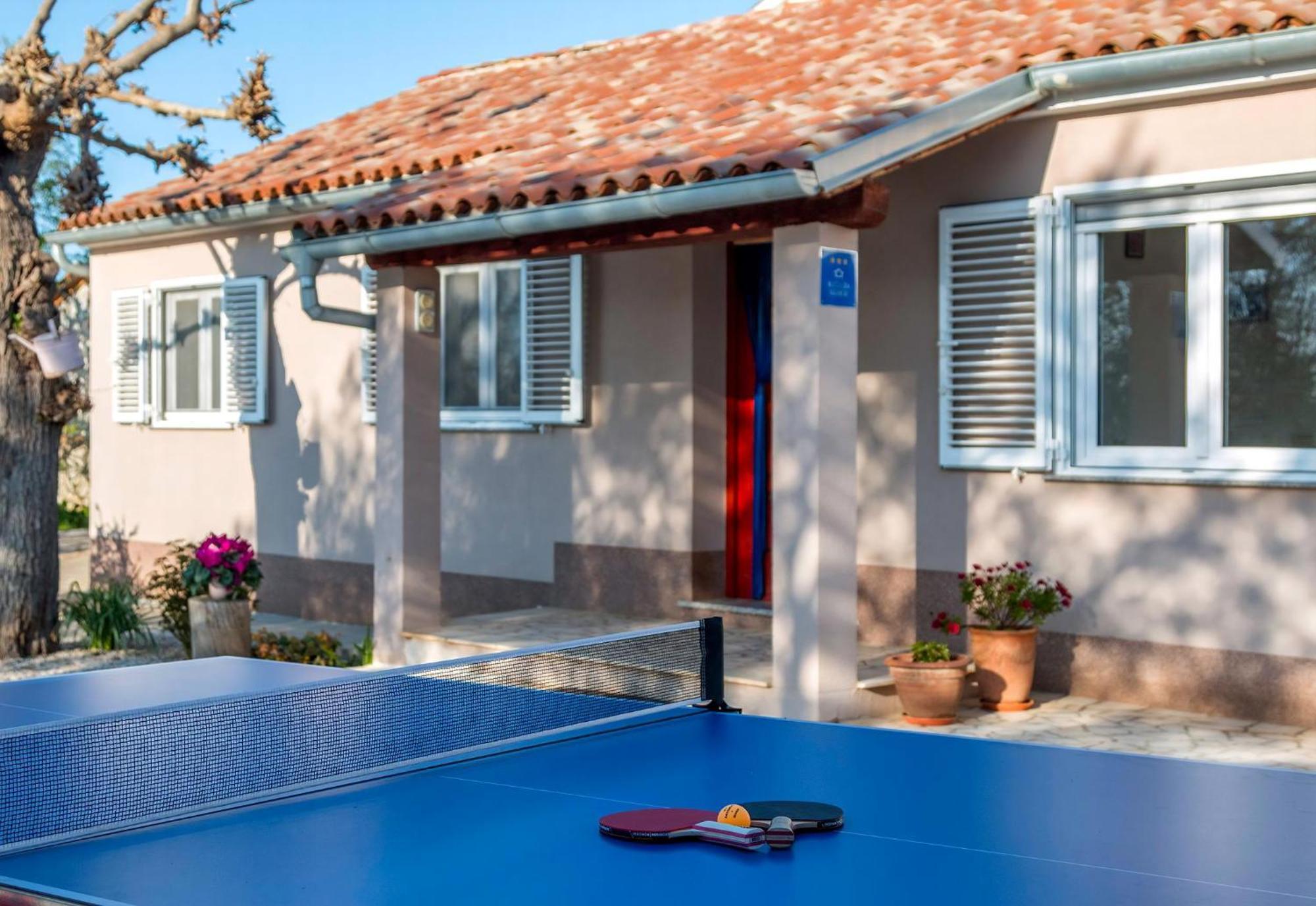 Ferienhaus Aqua Mit Pool Jadreski Exterior photo